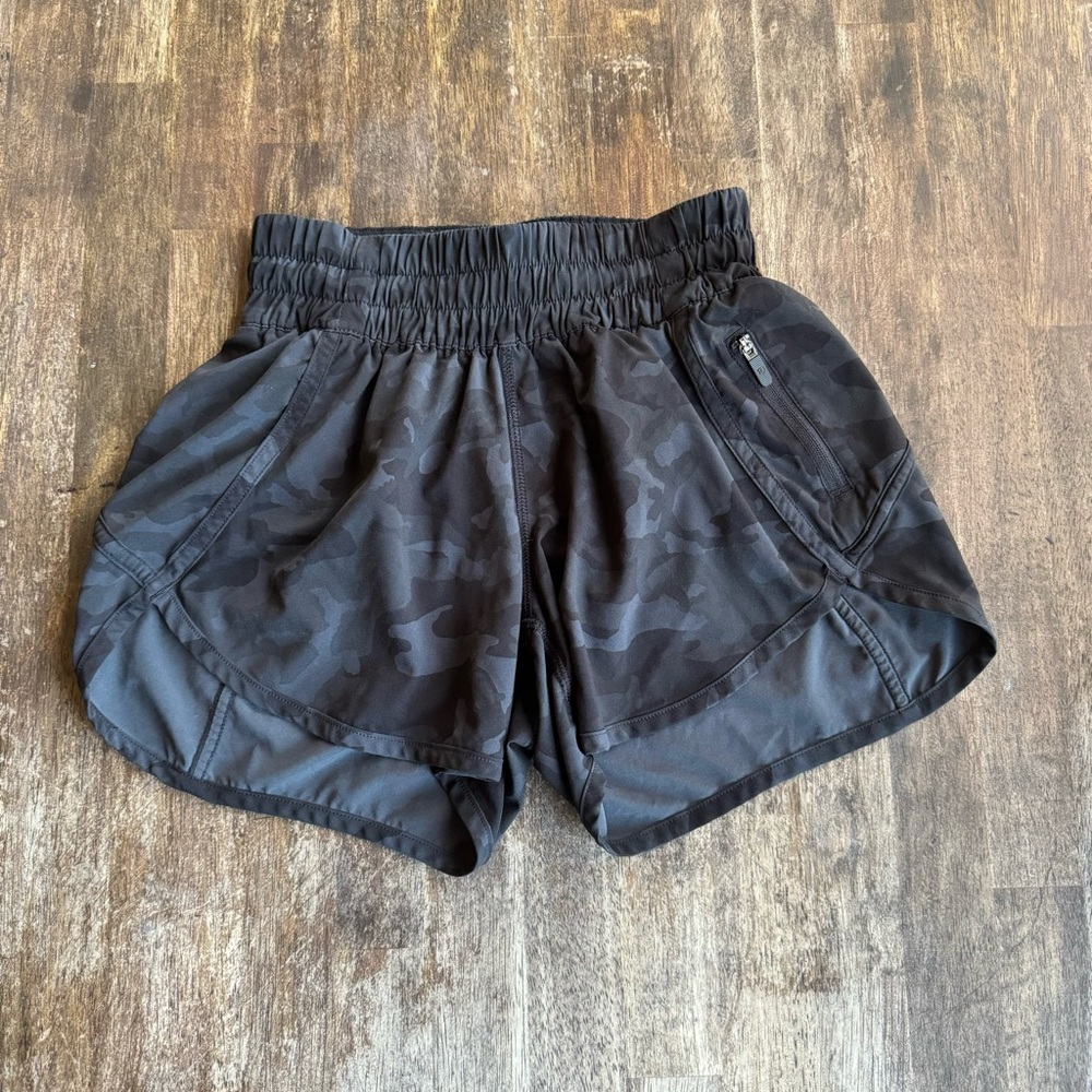 Lululemon Shorts Black Camo